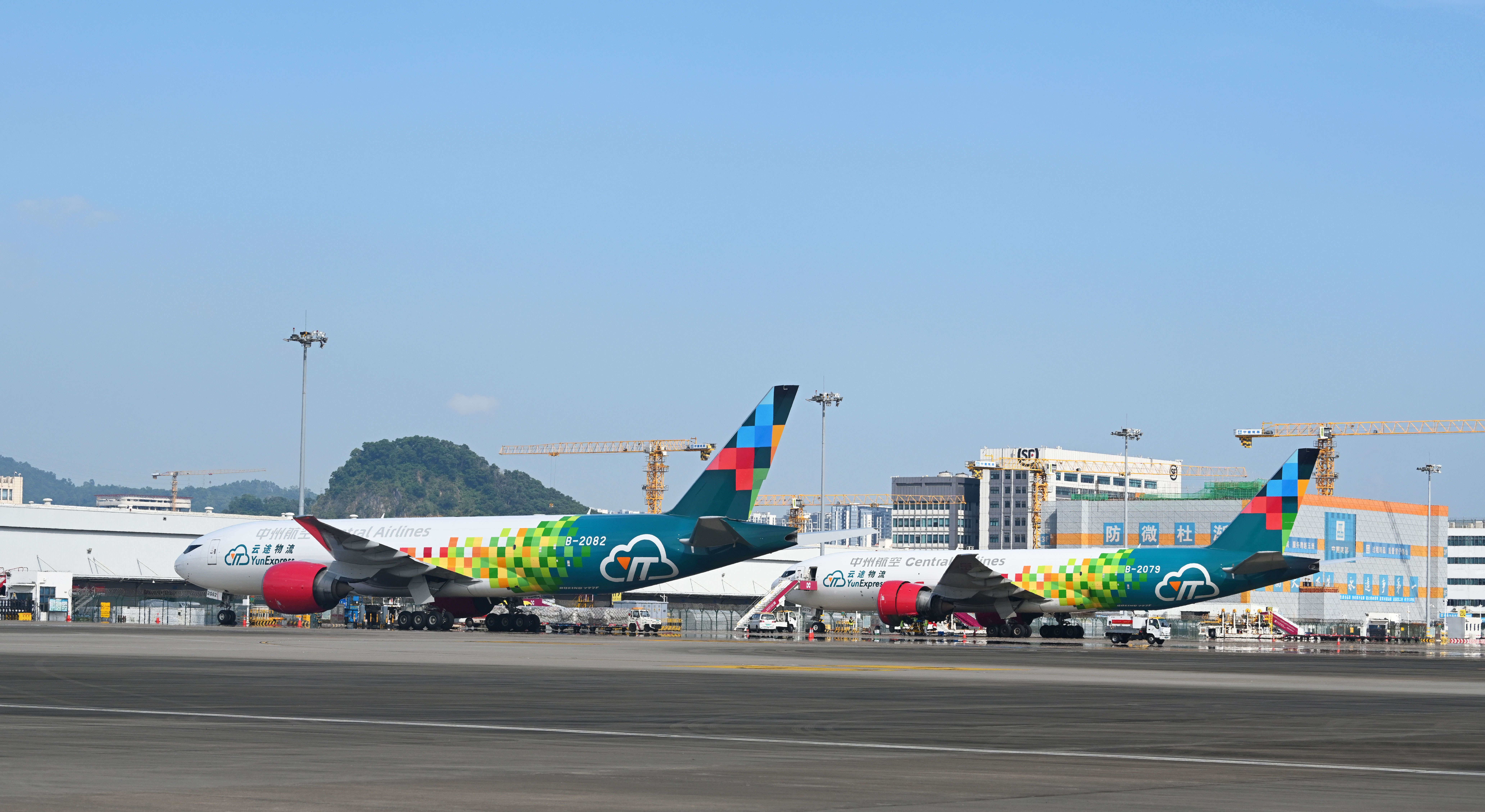 1693205421648740.jpg 飛機官網(wǎng).jpg